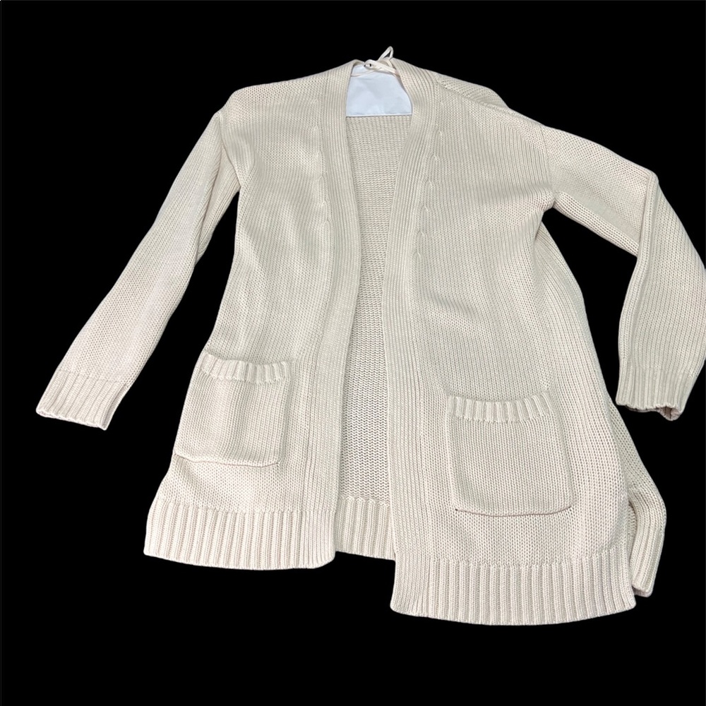 Gap sweater tan never worn size small